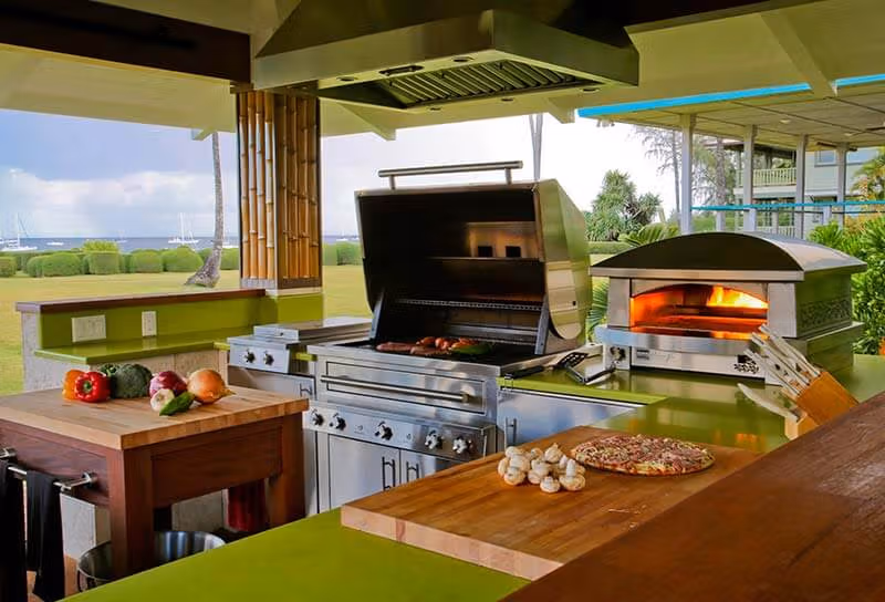 Luxurious Outdoor Kitchen with Pizza Oven
