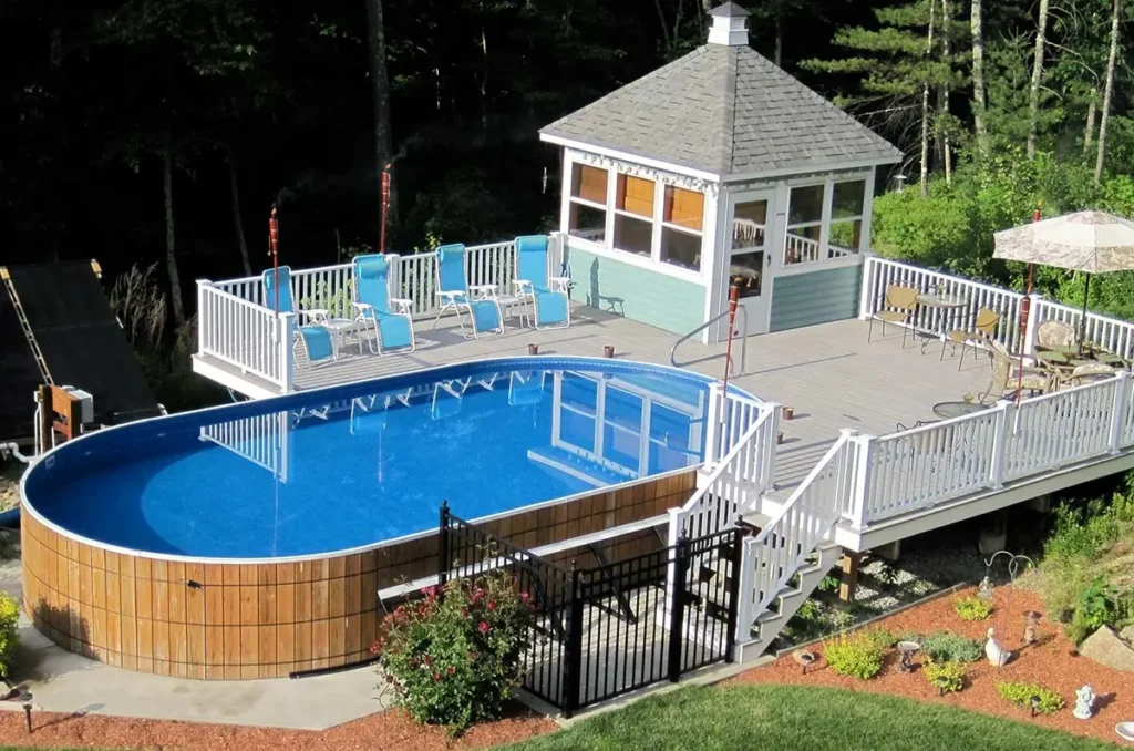 Floating Steps to a Freestanding Pool Deck